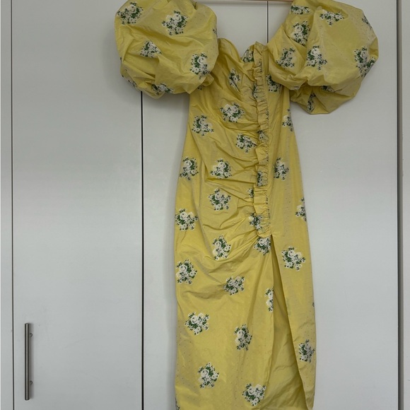 Chic Yellow Floral Midi Dress - Picture 3 of 13